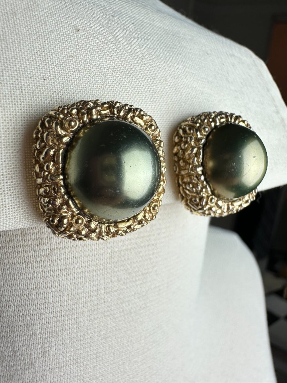 Erwin Pearl Clip-On Earrings Green Faux Pearl Gold Tone 1980s Rare